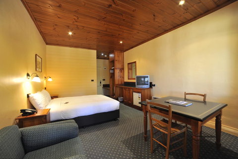 Strahan Village - Darwin Holiday 35