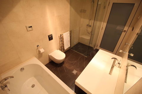 Sunny 3 Bedroom Apartment In Sandy Bay - Darwin Holiday 5