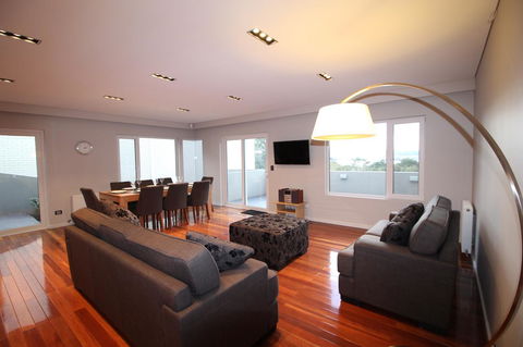 Sunny 3 Bedroom Apartment In Sandy Bay - Darwin Holiday 6