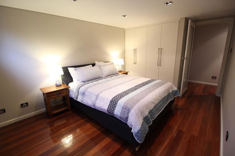 Sunny 3 Bedroom Apartment In Sandy Bay - Darwin Holiday 2