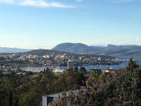 The View 2 Bed Unit With Stunning Hobart Outlook - Darwin Holiday 0