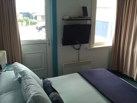 Freycinet Waters - Darwin Holiday 18