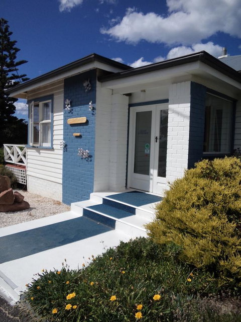 Freycinet Waters - Darwin Holiday 40