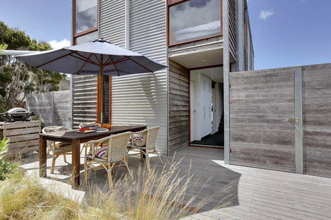 Holland House Bay Of Fires - Darwin Holiday 12