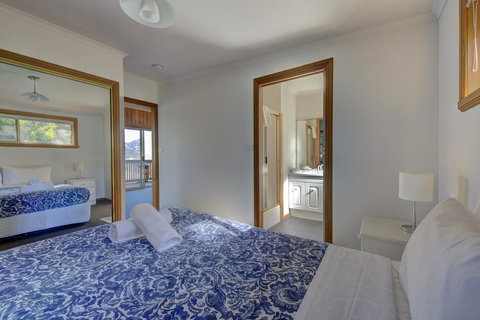 Freycinet Sanctuary 4 - Darwin Holiday 6