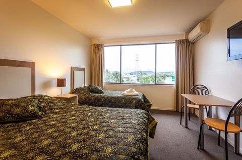 Mornington Inn - Darwin Holiday 1