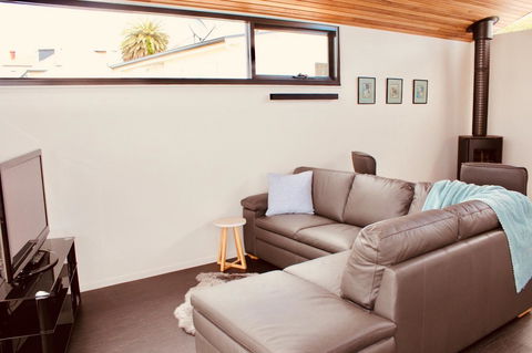 Omaroo House - Panoramic Water Views - Darwin Holiday 10