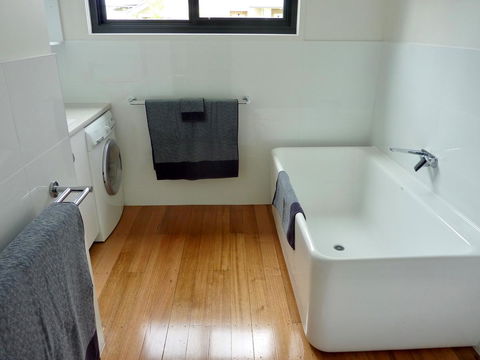 Omaroo House - Panoramic Water Views - Darwin Holiday 29