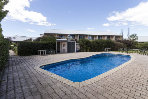 Panorama Hotel St Helens - Darwin Holiday 10