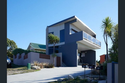 Bicheno Views On Douglas - Darwin Holiday 0