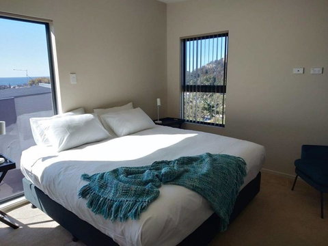 Bicheno Views On Douglas - Darwin Holiday 17