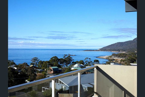 Bicheno Views On Douglas - Darwin Holiday 5