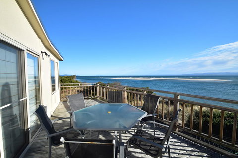 The Strand ~ On The Edge Of The Beach - Darwin Holiday 14