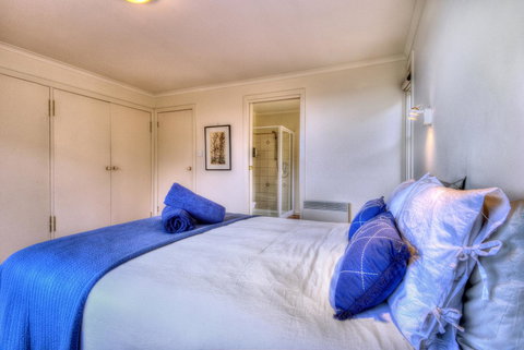 The Strand ~ On The Edge Of The Beach - Darwin Holiday 10