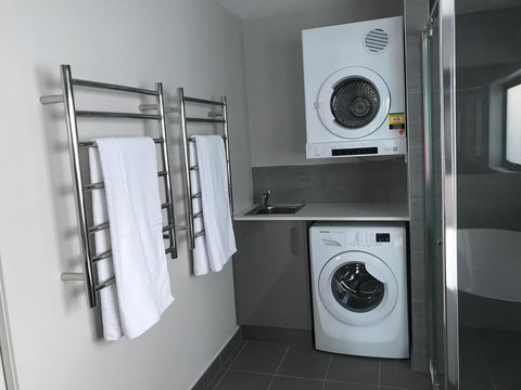 Self Contained Beach View Apartment - Darwin Holiday 14