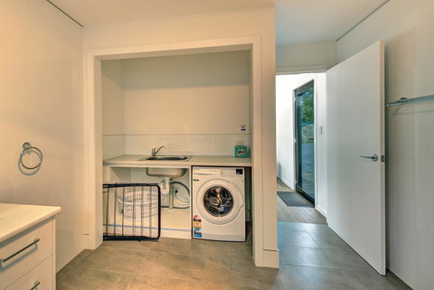 Dock Of The Bay - Darwin Holiday 10