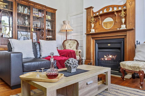 Cygnet Old Bank - Darwin Holiday 14