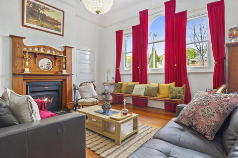 Cygnet Old Bank - Darwin Holiday 15