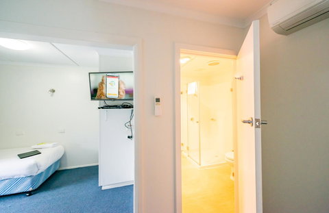 Pedder Wilderness Lodge - Darwin Holiday 1