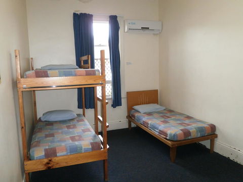 Launceston Backpackers - Darwin Holiday 20