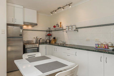 Moonrise View Apartment - Darwin Holiday 5