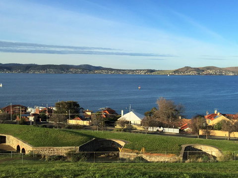 Moonrise View Apartment - Darwin Holiday 15