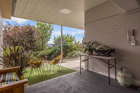 Moonrise View Apartment - Darwin Holiday 10