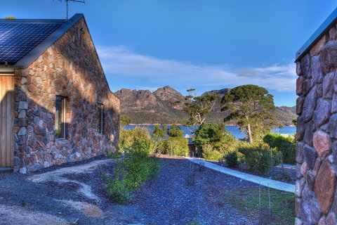 Freycinet Stone Studio 6 - Mica - Darwin Holiday 0