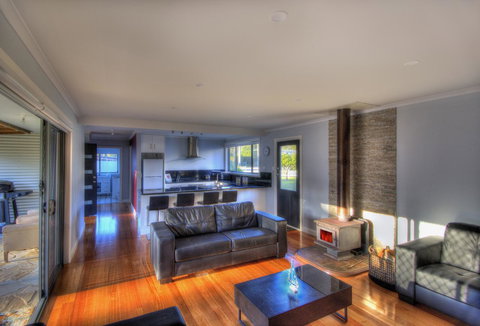 Muirs Beach Retreat - Darwin Holiday 6