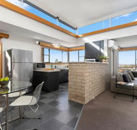 That '70s House - Darwin Holiday