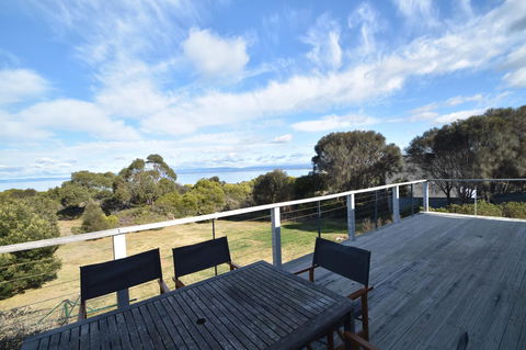 Waders - Darwin Holiday 0