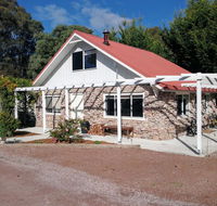 Hilltop Cottages - Darwin Holiday