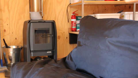 BAY OF FIRES ECO HUT Off Grid Experience At Binalong Bay - Darwin Holiday 7