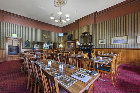 Empire Hotel Queenstown - Darwin Holiday 13