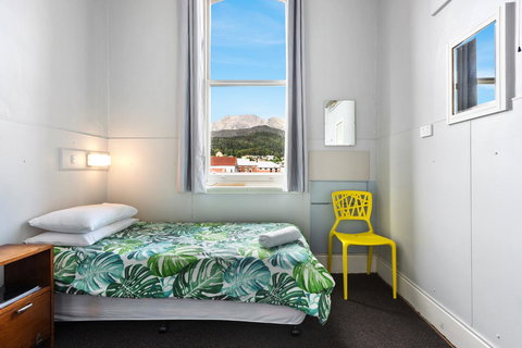 Empire Hotel Queenstown - Darwin Holiday 8