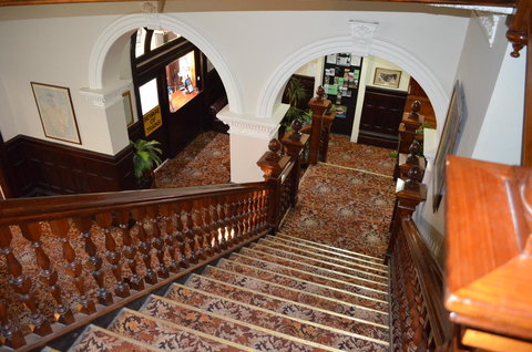 Empire Hotel Queenstown - Darwin Holiday 21