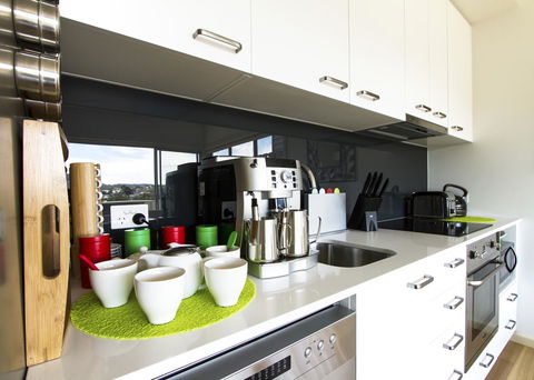 Bellerive Marina View Apartments No 28 - Darwin Holiday 5