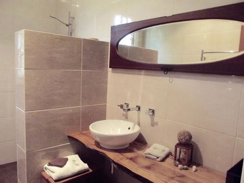 Eden Orchard & Farmstay - Darwin Holiday 9