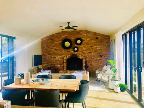 EMBRACING EVANDALE - Hosted By L'Abode Accommodation - Darwin Holiday 1