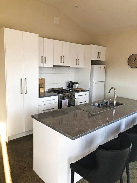 EMBRACING EVANDALE - Hosted By L'Abode Accommodation - Darwin Holiday 19