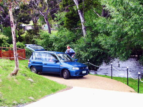 Platypus Playground Riverside Cottage - Darwin Holiday 12