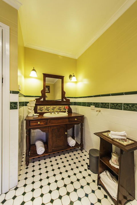 Touchwood Cottages - Darwin Holiday 11