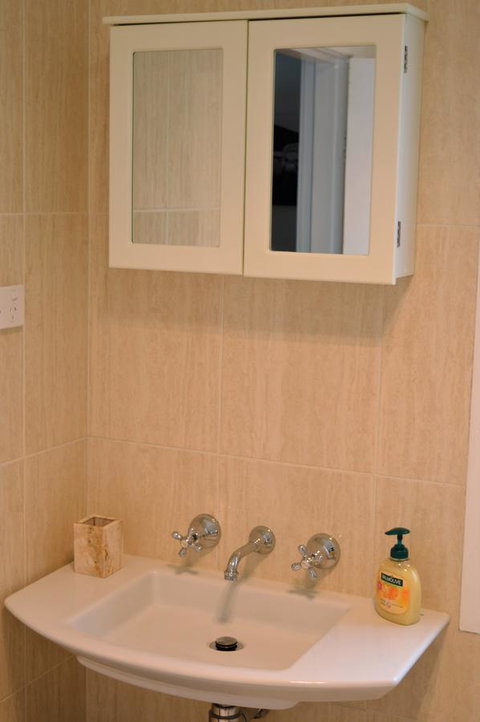 Lyttleton Cottage - Darwin Holiday 11