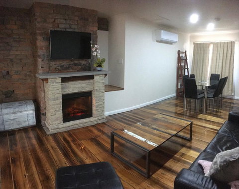 3ree- Spacious & Charming Apartment - Darwin Holiday 12