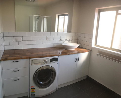 3ree- Spacious & Charming Apartment - Darwin Holiday 9