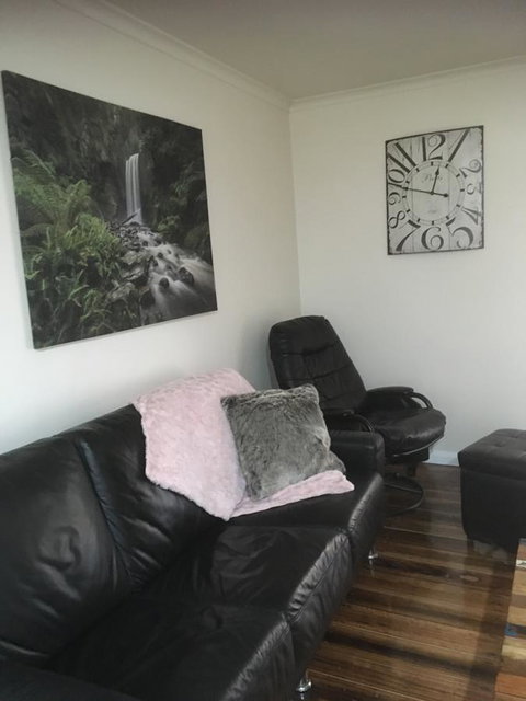 3ree- Spacious & Charming Apartment - Darwin Holiday 6