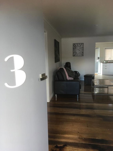 3ree- Spacious & Charming Apartment - Darwin Holiday 15