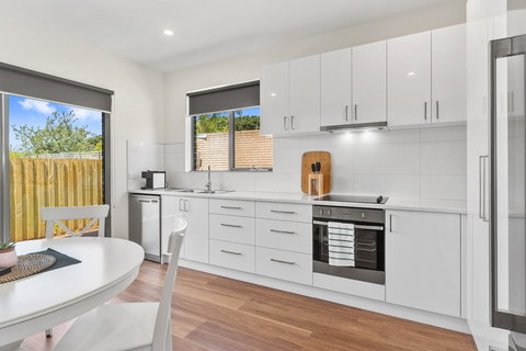 Rosewater Townhouses Dromana - Darwin Holiday 8