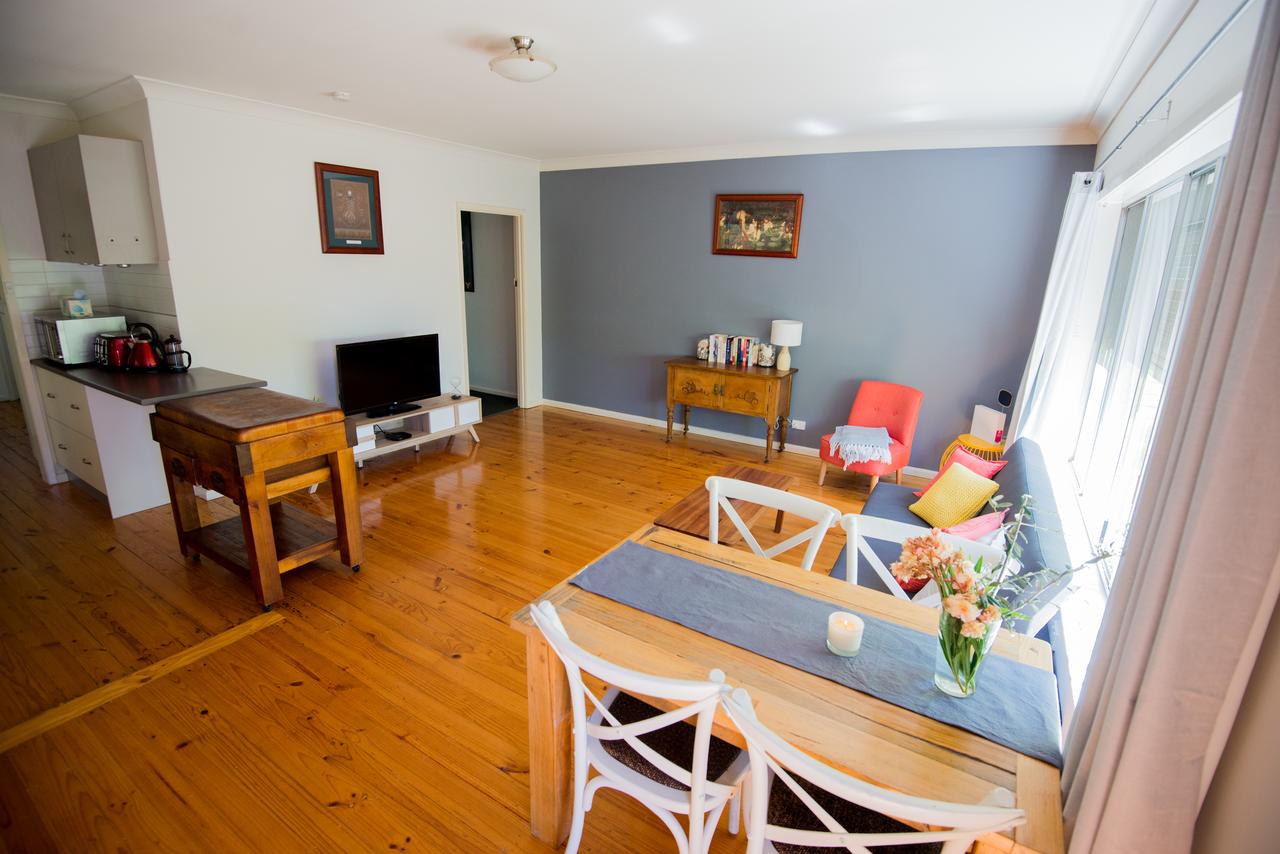 Flora Hill VIC Darwin Holiday