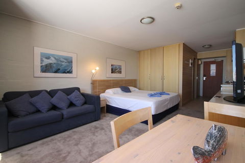 Arlberg Hotham - Darwin Holiday 25